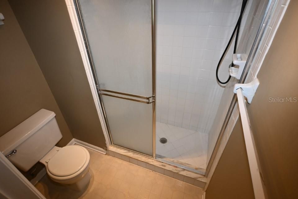 SHOWER STALL NO TUB