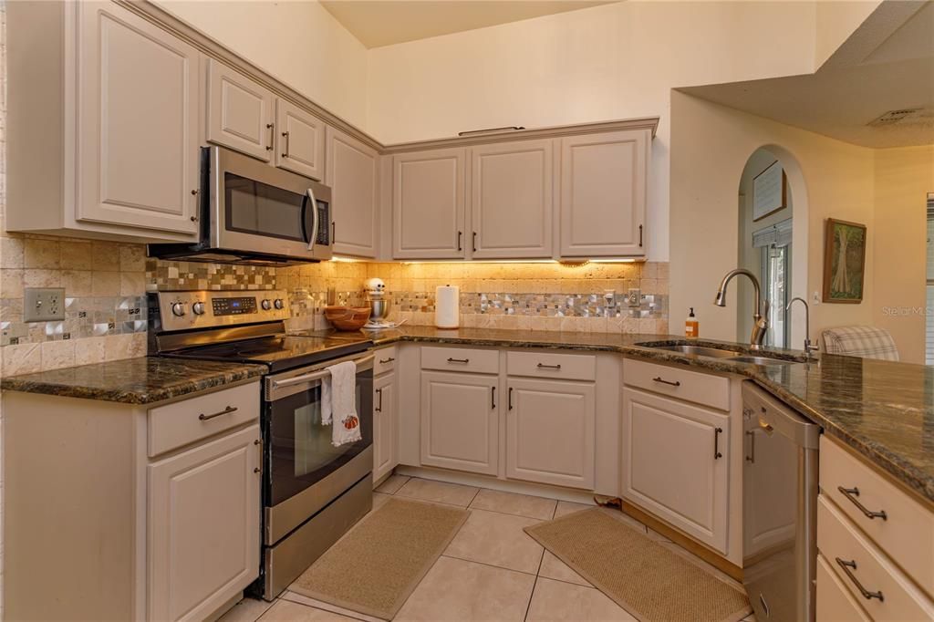 For Sale: $489,900 (3 beds, 2 baths, 1680 Square Feet)