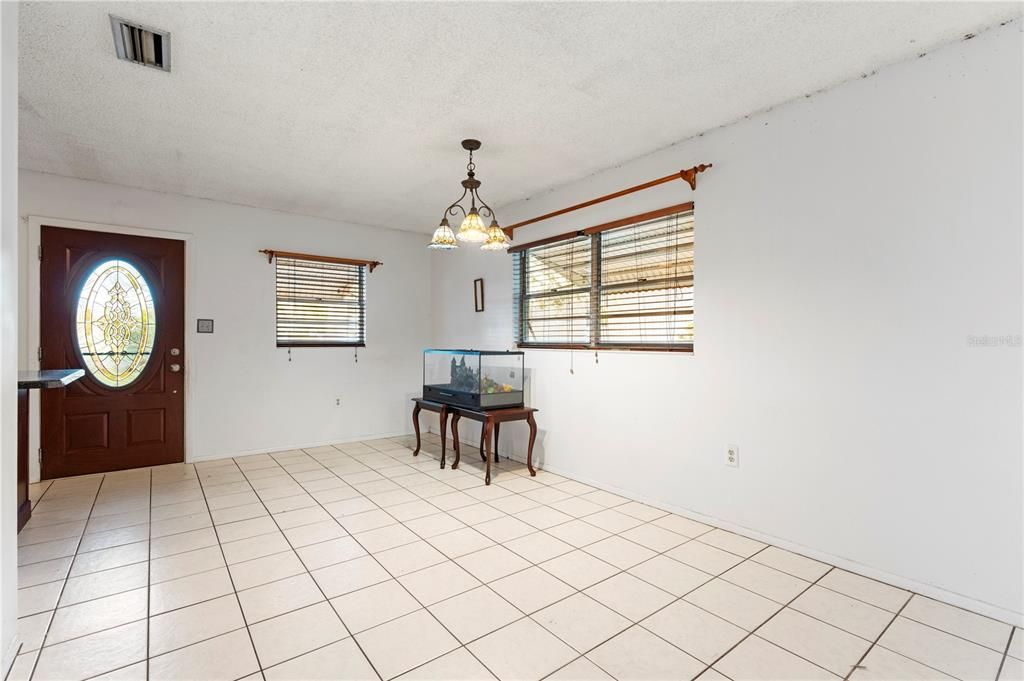 For Sale: $219,000 (3 beds, 1 baths, 1208 Square Feet)