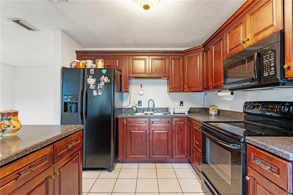 For Sale: $219,000 (3 beds, 1 baths, 1208 Square Feet)