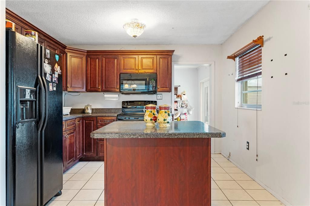 For Sale: $219,000 (3 beds, 1 baths, 1208 Square Feet)