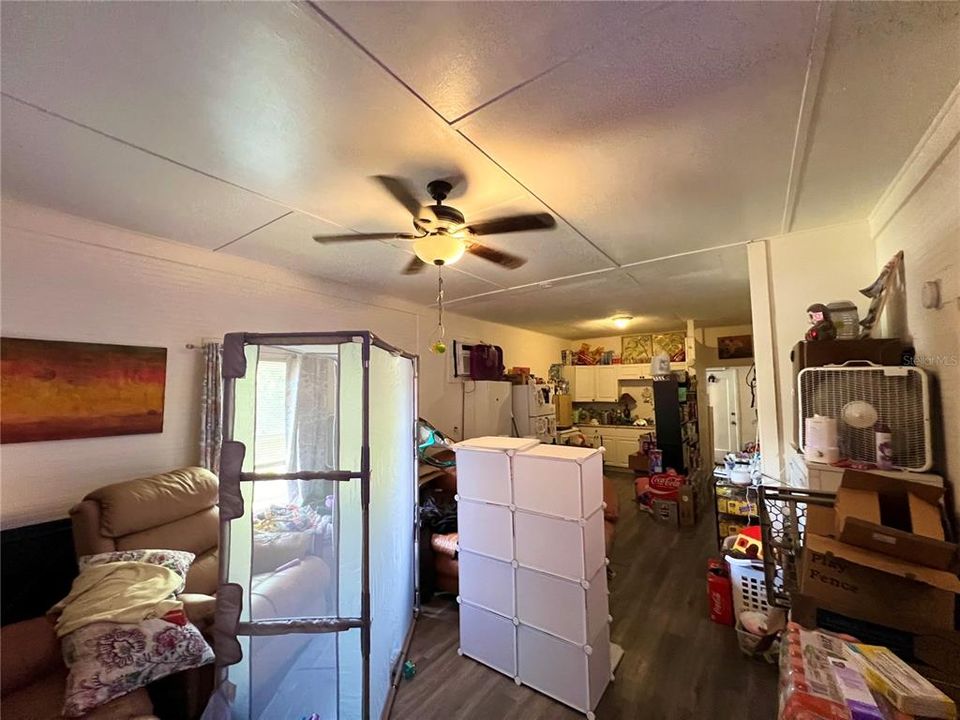 For Sale: $130,000 (3 beds, 1 baths, 855 Square Feet)