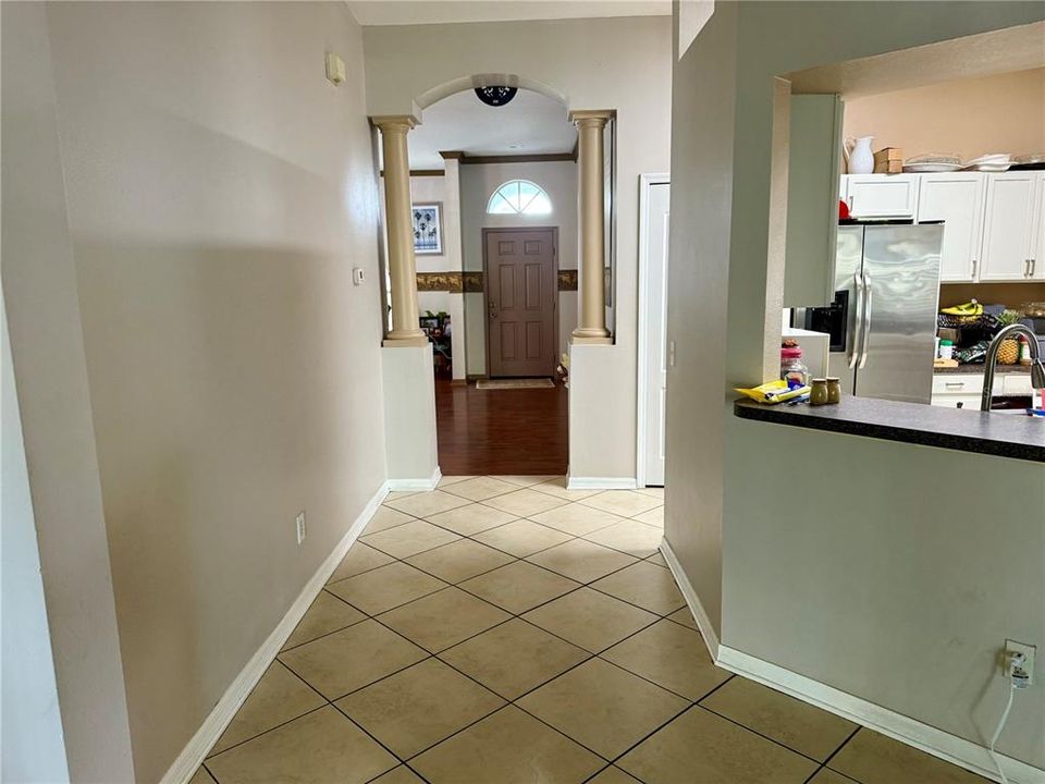 For Rent: $2,295 (4 beds, 2 baths, 2056 Square Feet)