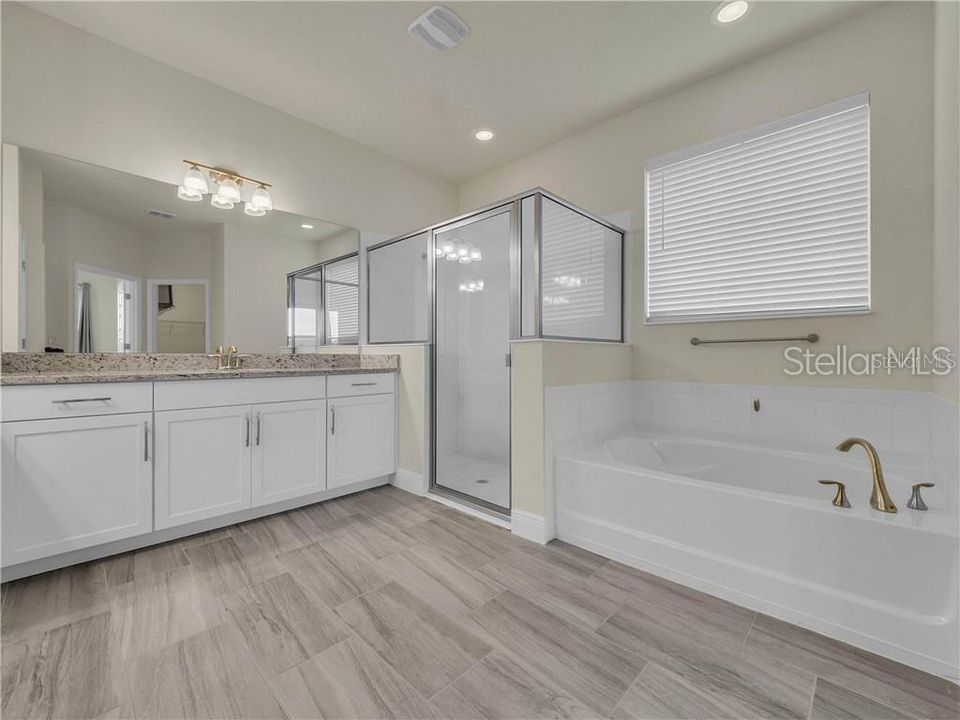 For Rent: $3,900 (4 beds, 3 baths, 3267 Square Feet)