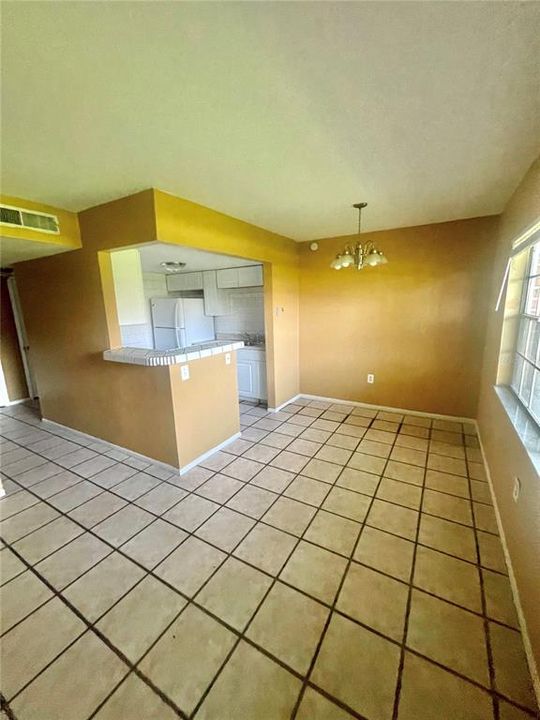 For Rent: $1,600 (2 beds, 2 baths, 970 Square Feet)