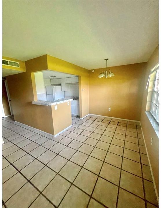 For Rent: $1,600 (2 beds, 2 baths, 970 Square Feet)