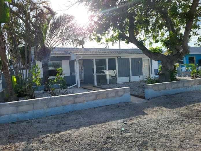 En Venta: $475,000 (2 camas, 3 baños, 1228 Pies cuadrados)