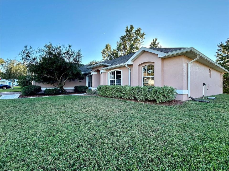 For Sale: $329,900 (3 beds, 2 baths, 2196 Square Feet)