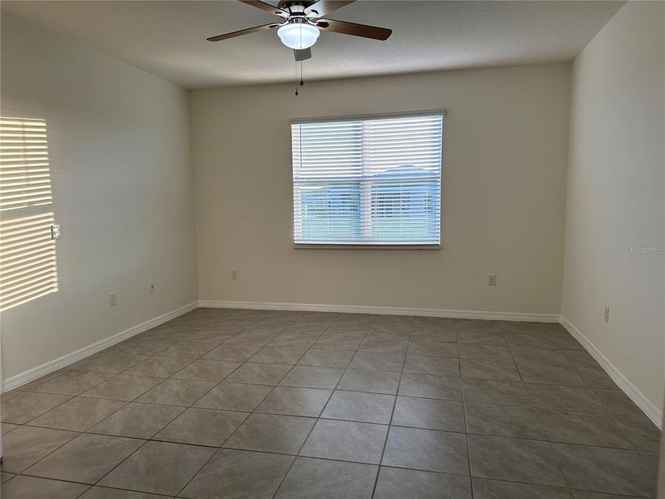 For Rent: $2,800 (4 beds, 2 baths, 2038 Square Feet)