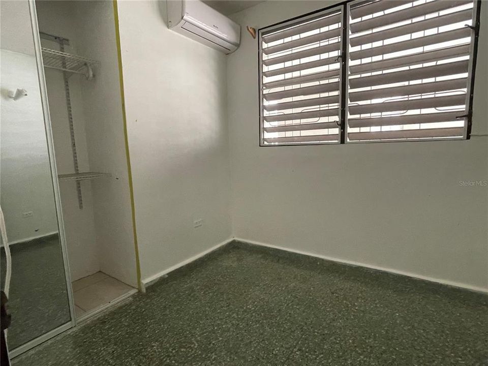 Activo con contrato: $165,000 (3 camas, 1 baños, 757 Pies cuadrados)