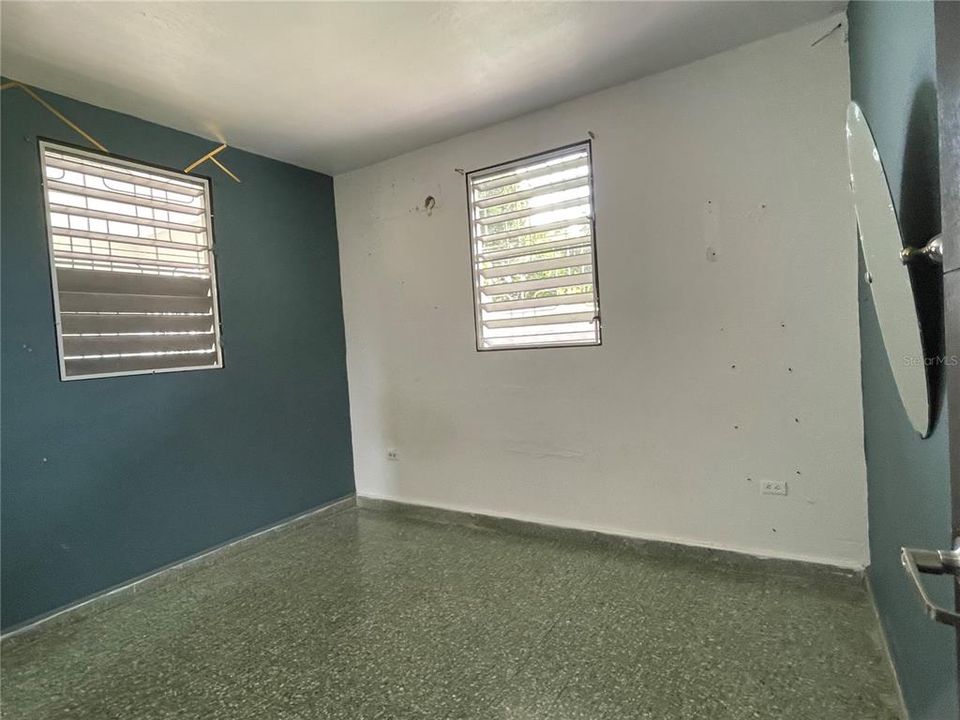 Activo con contrato: $165,000 (3 camas, 1 baños, 757 Pies cuadrados)