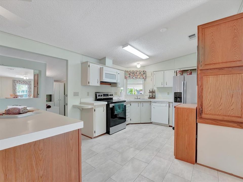 For Sale: $229,900 (3 beds, 2 baths, 1452 Square Feet)