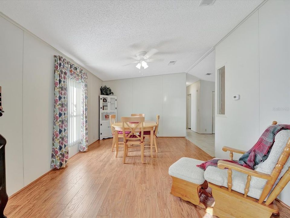 For Sale: $229,900 (3 beds, 2 baths, 1452 Square Feet)