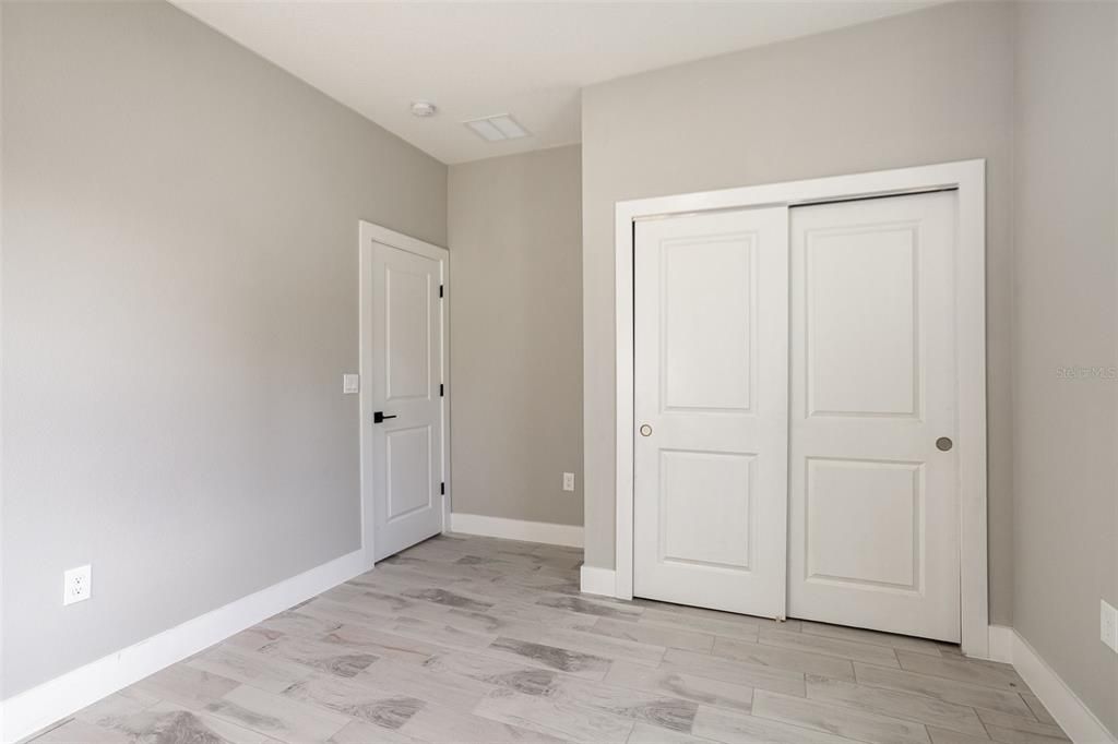 Activo con contrato: $345,000 (3 camas, 2 baños, 1543 Pies cuadrados)