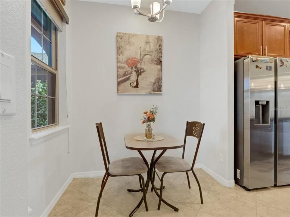 For Sale: $319,500 (2 beds, 2 baths, 1468 Square Feet)