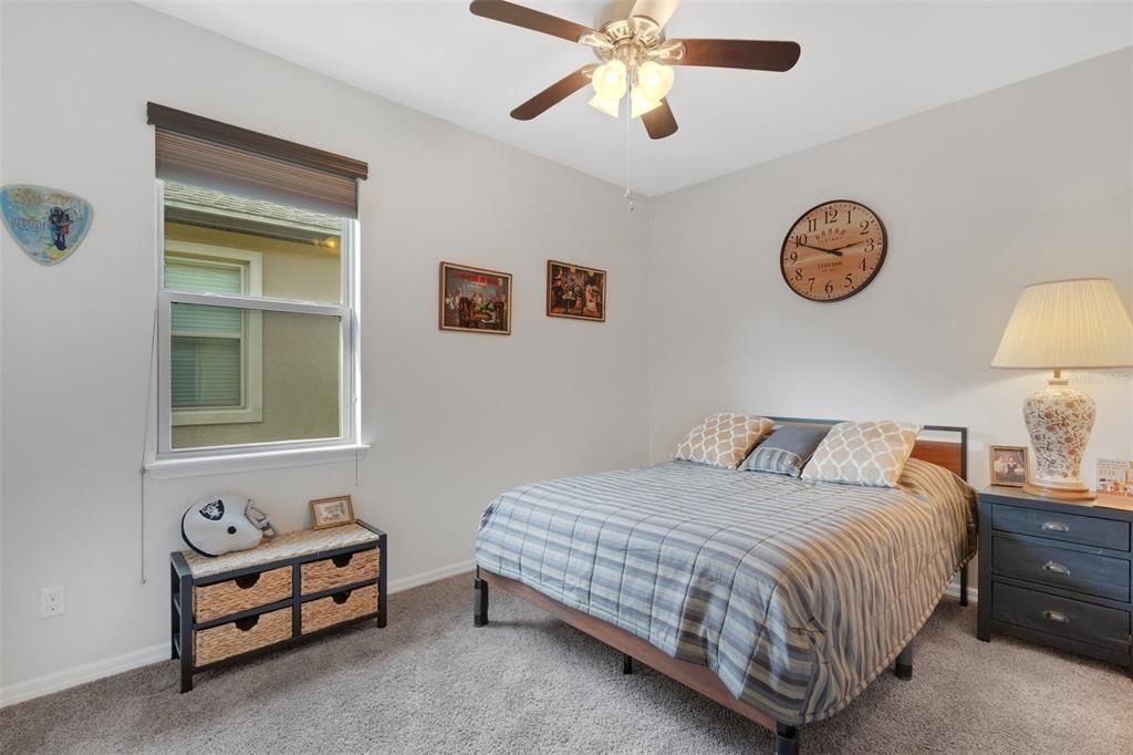 For Sale: $319,500 (2 beds, 2 baths, 1468 Square Feet)