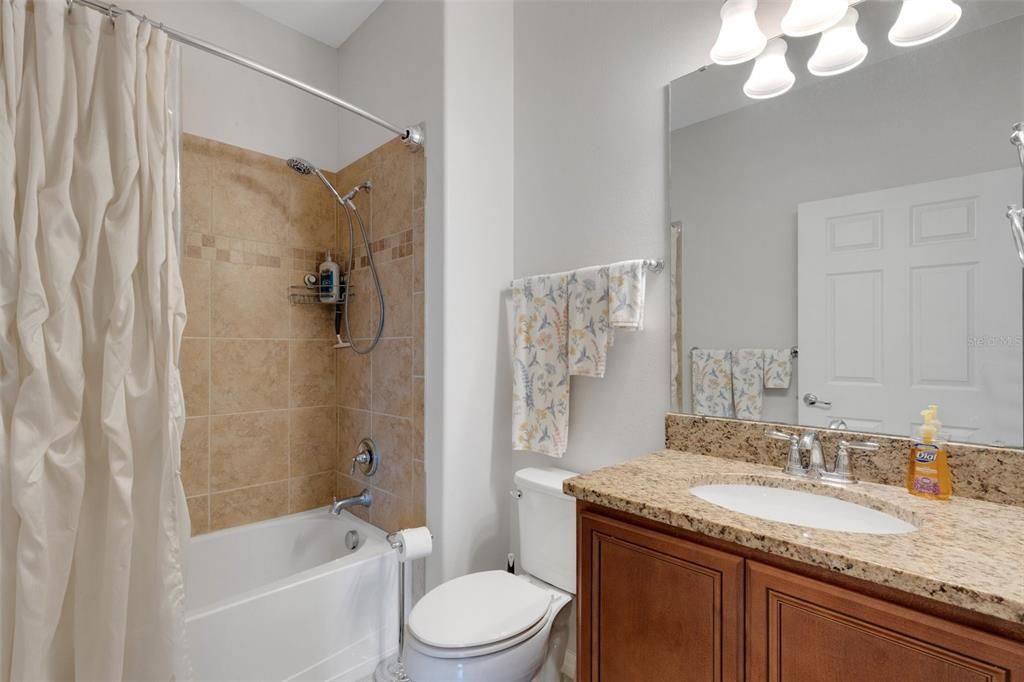 For Sale: $319,500 (2 beds, 2 baths, 1468 Square Feet)