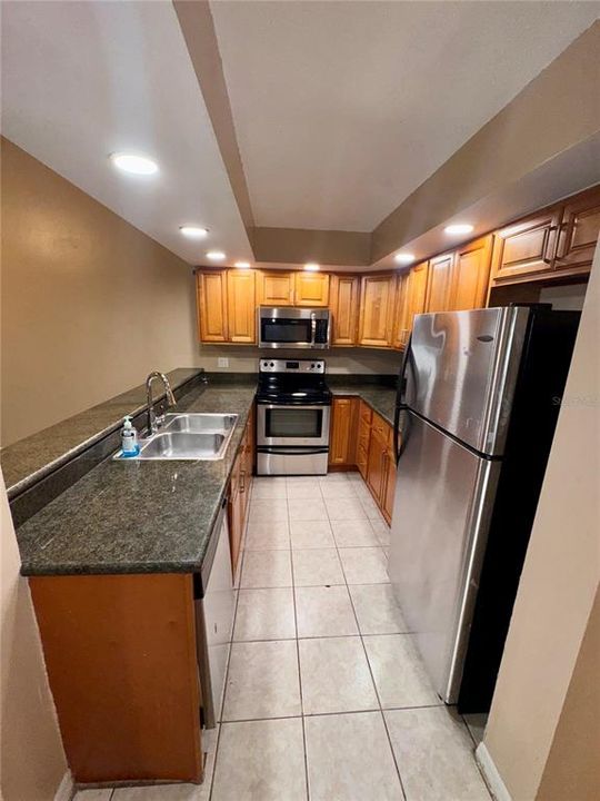 For Rent: $1,550 (1 beds, 1 baths, 1147 Square Feet)