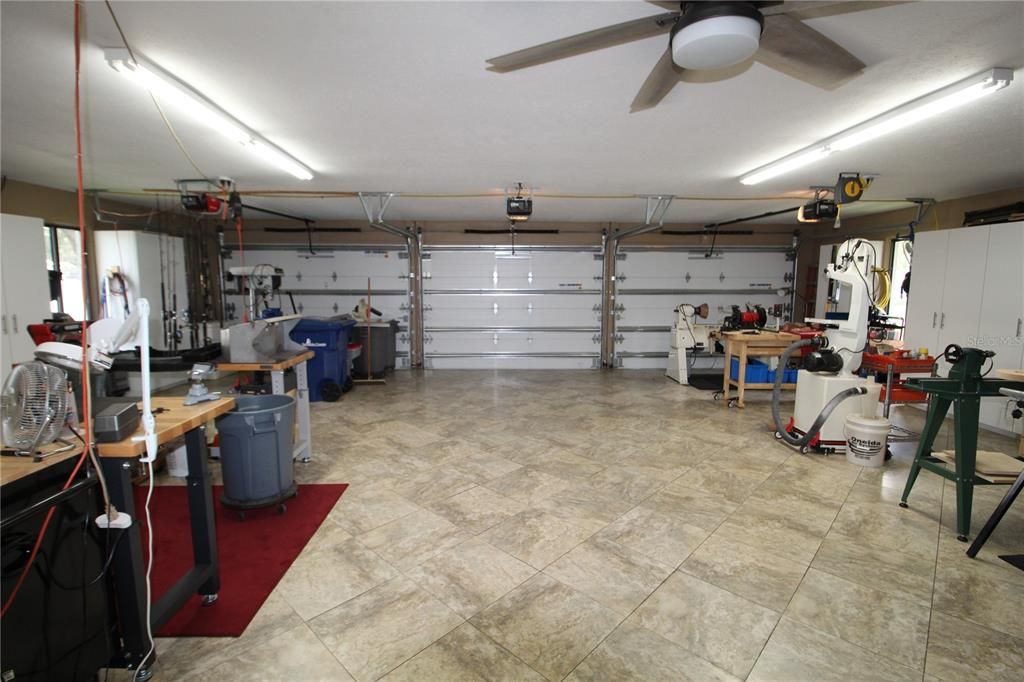 Air Conditioned Garage/Workshop