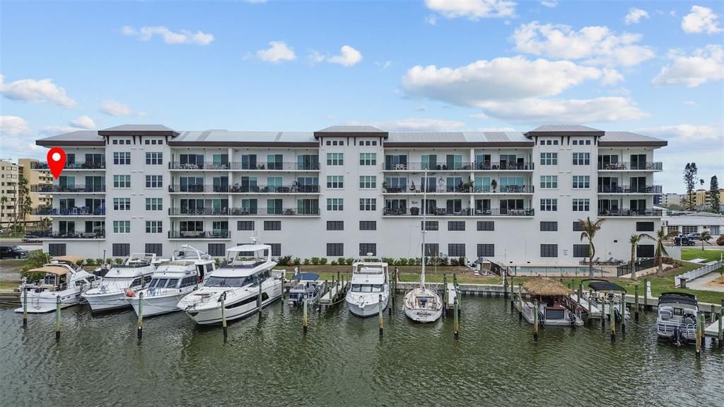 Active With Contract: $1,025,000 (3 beds, 2 baths, 1685 Square Feet)