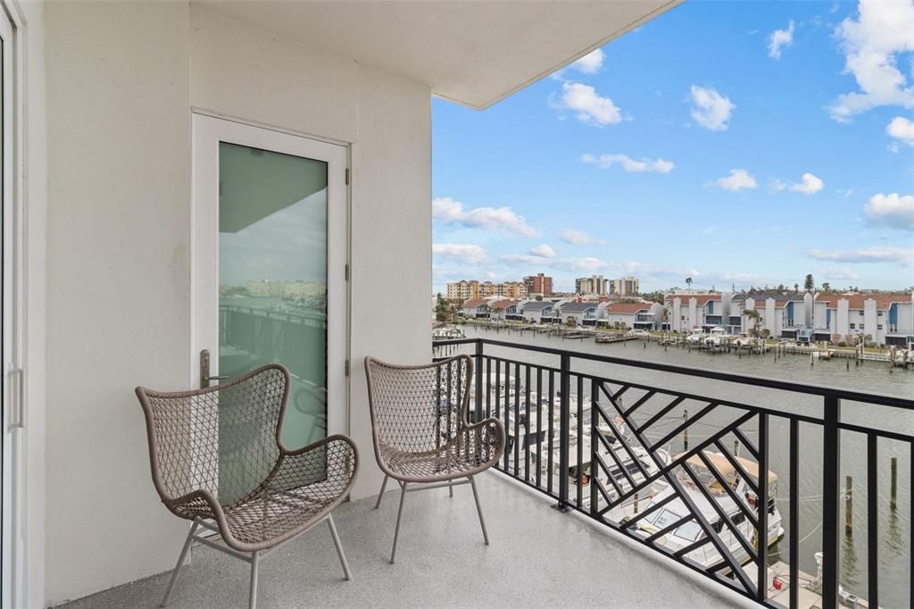 Active With Contract: $1,025,000 (3 beds, 2 baths, 1685 Square Feet)