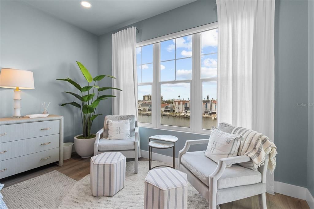 Active With Contract: $1,025,000 (3 beds, 2 baths, 1685 Square Feet)