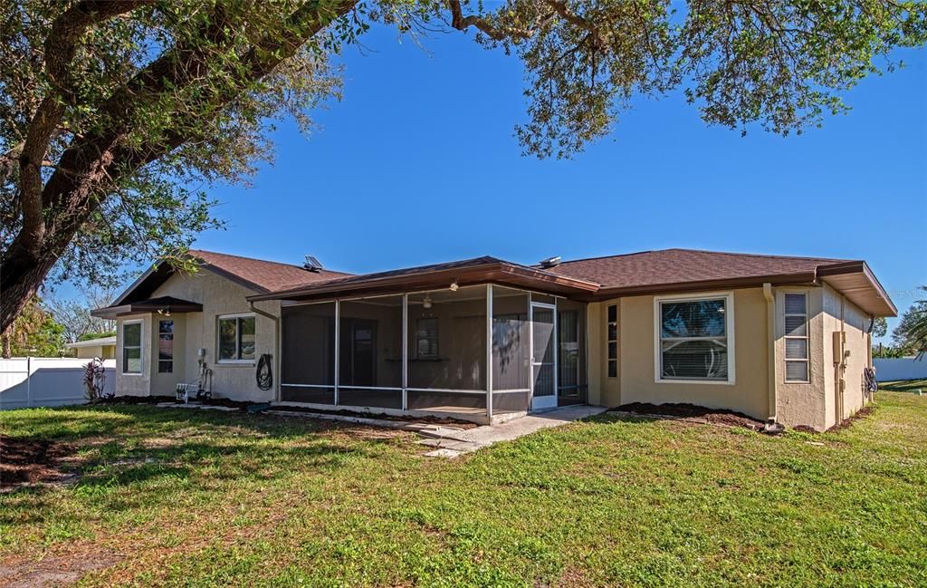 For Sale: $329,900 (3 beds, 2 baths, 1716 Square Feet)