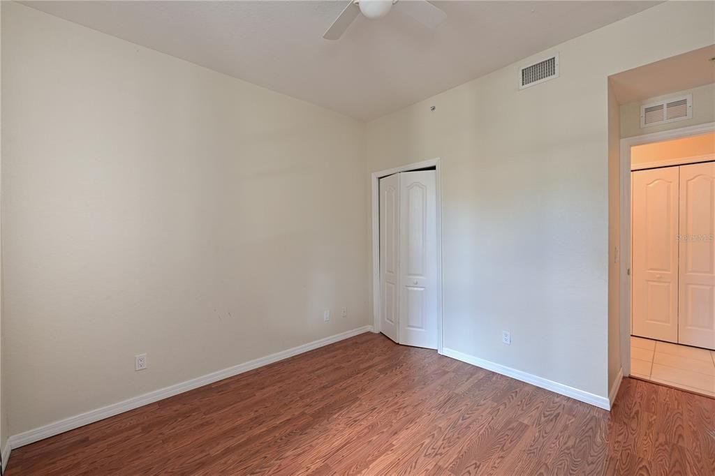 For Sale: $275,000 (2 beds, 2 baths, 1104 Square Feet)