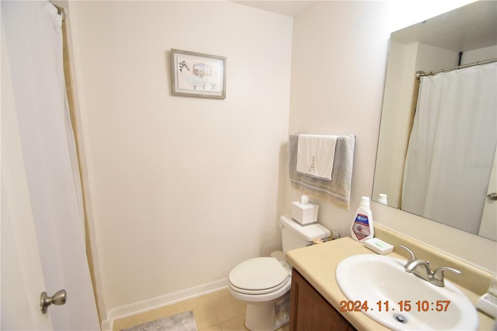 For Rent: $1,995 (3 beds, 2 baths, 1771 Square Feet)