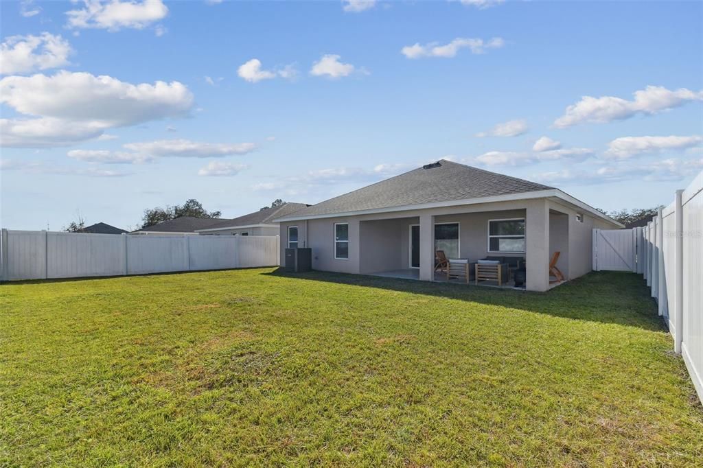 For Sale: $410,000 (4 beds, 2 baths, 2005 Square Feet)