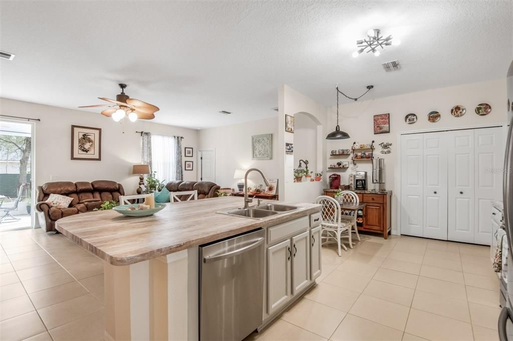 For Sale: $299,000 (3 beds, 2 baths, 2020 Square Feet)