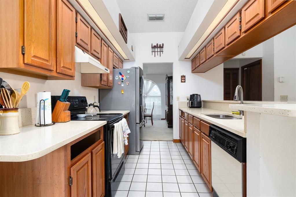 For Sale: $425,000 (4 beds, 2 baths, 2131 Square Feet)