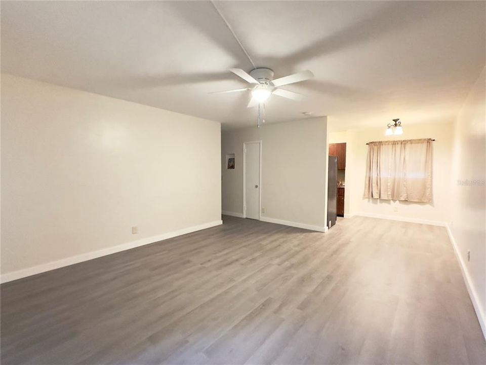 For Rent: $2,000 (2 beds, 1 baths, 700 Square Feet)