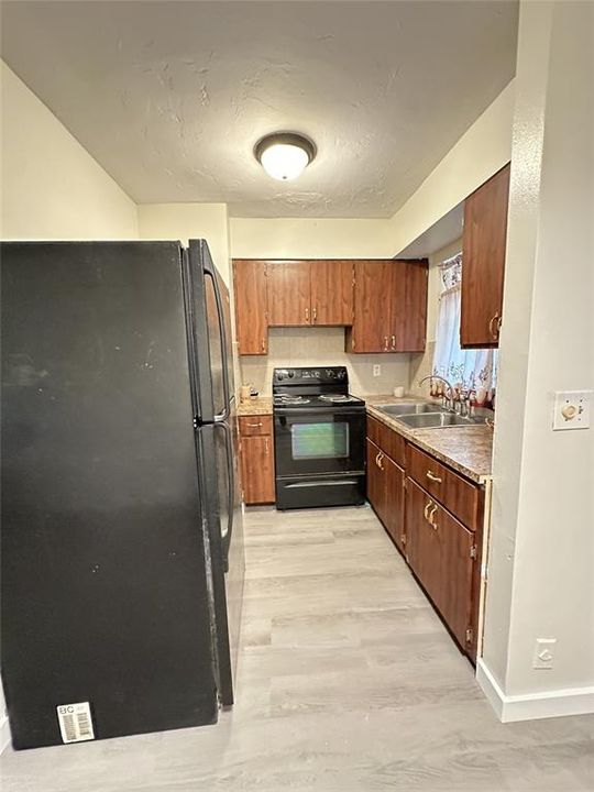 For Rent: $2,000 (2 beds, 1 baths, 700 Square Feet)