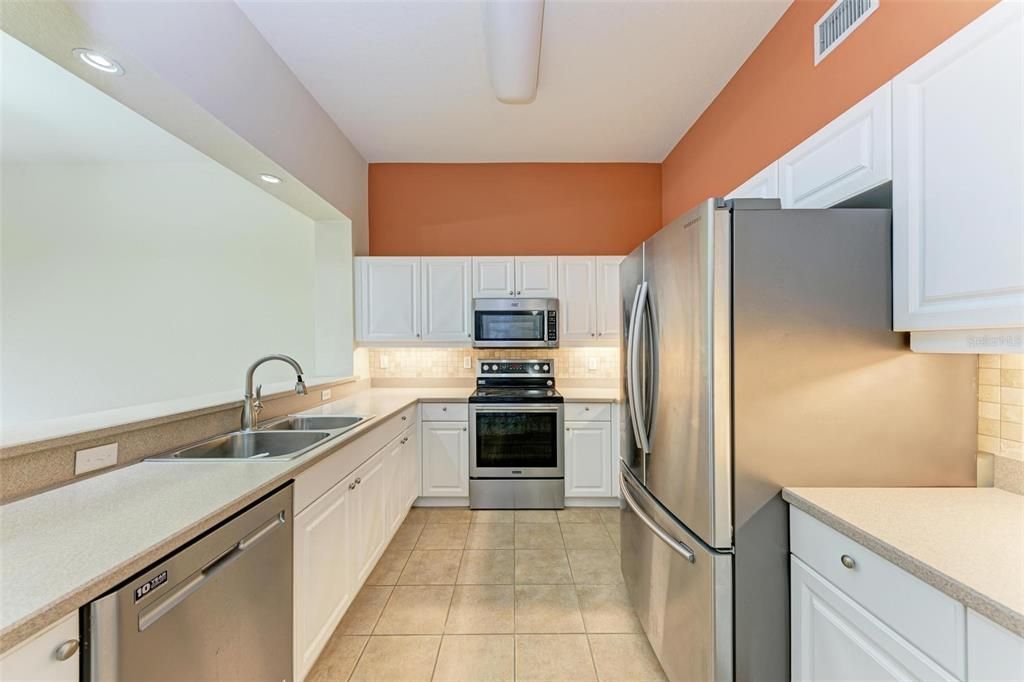 For Sale: $329,900 (3 beds, 2 baths, 1759 Square Feet)