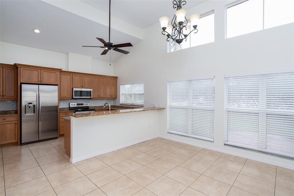 Kitchen with Eat-In Area