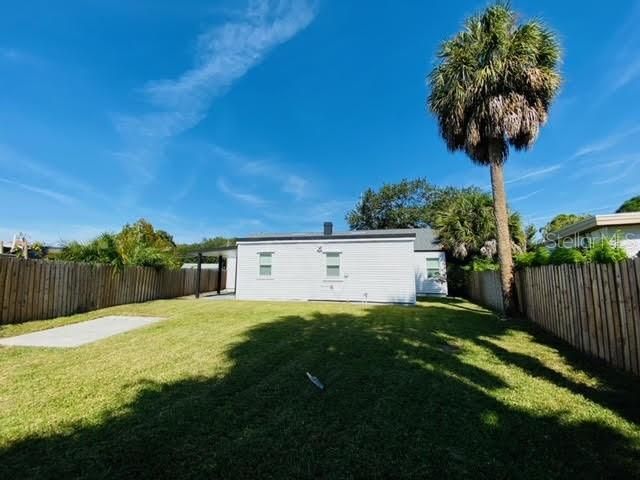 For Rent: $3,695 (3 beds, 2 baths, 1756 Square Feet)