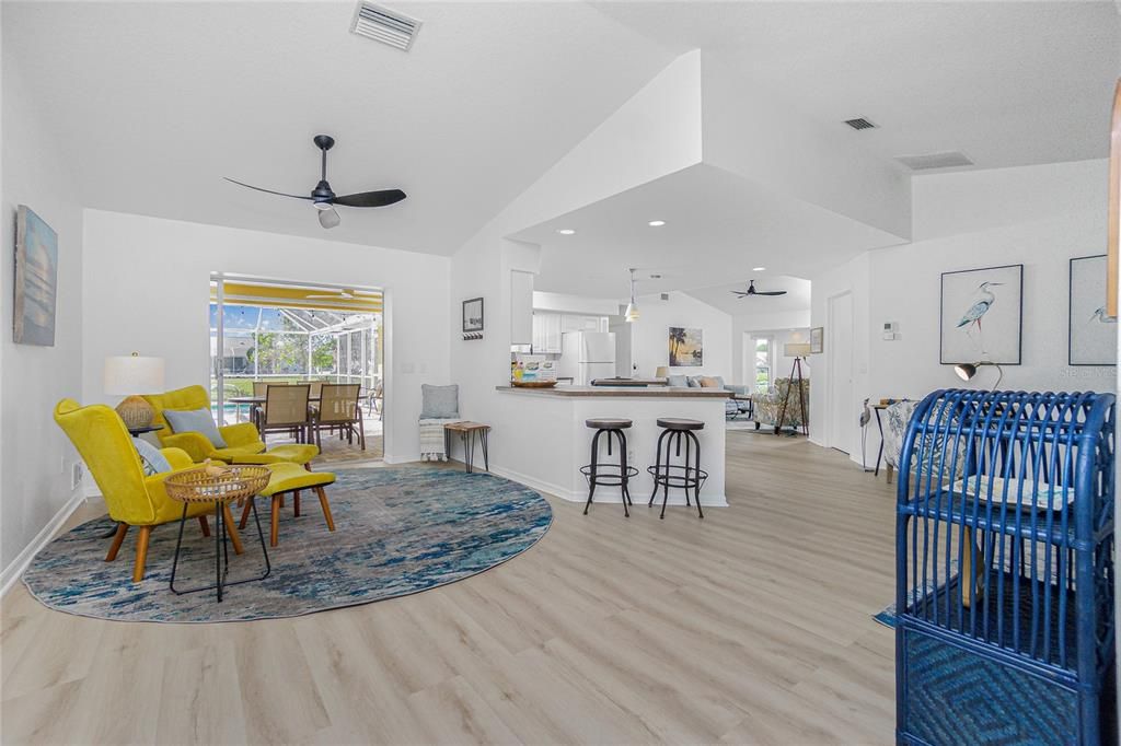 Open Concept Floorplan with Ceiling Fan