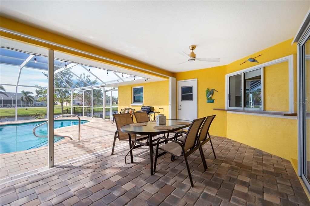 Screened in Pool Area with Outdoor Furniture