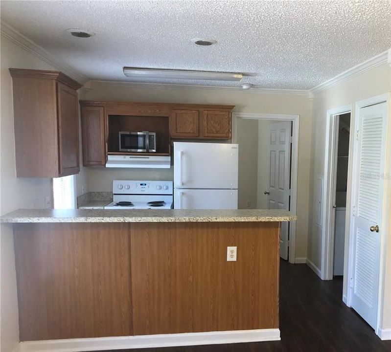 For Rent: $1,350 (2 beds, 2 baths, 800 Square Feet)