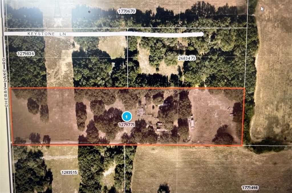 待售: $699,900 (9.81 acres)