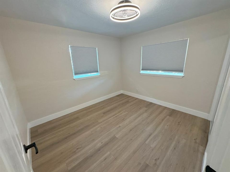 For Sale: $319,000 (2 beds, 1 baths, 792 Square Feet)