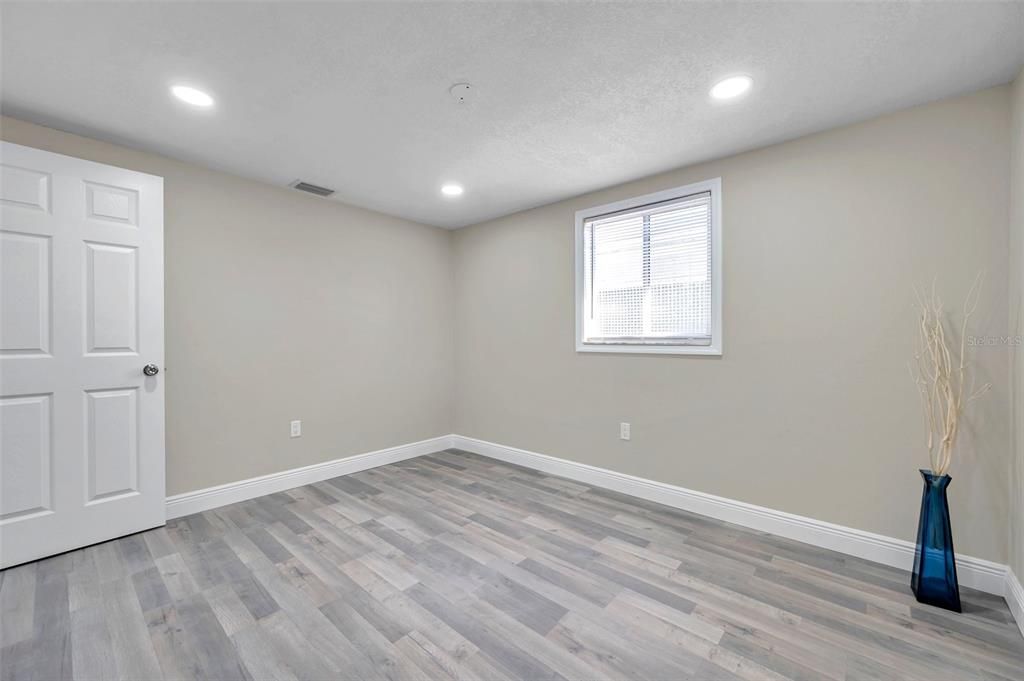 For Sale: $319,500 (2 beds, 2 baths, 1466 Square Feet)