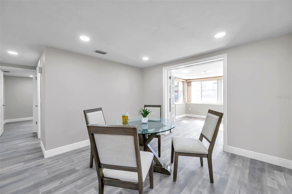 For Sale: $319,500 (2 beds, 2 baths, 1466 Square Feet)