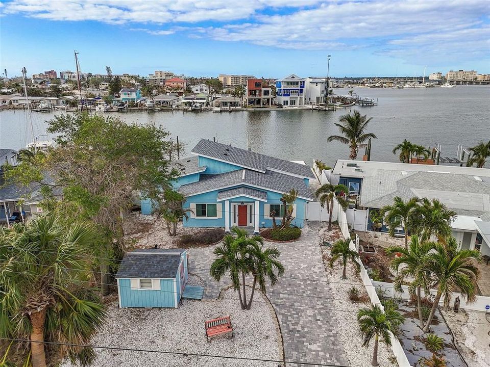 For Sale: $1,195,000 (3 beds, 2 baths, 1598 Square Feet)