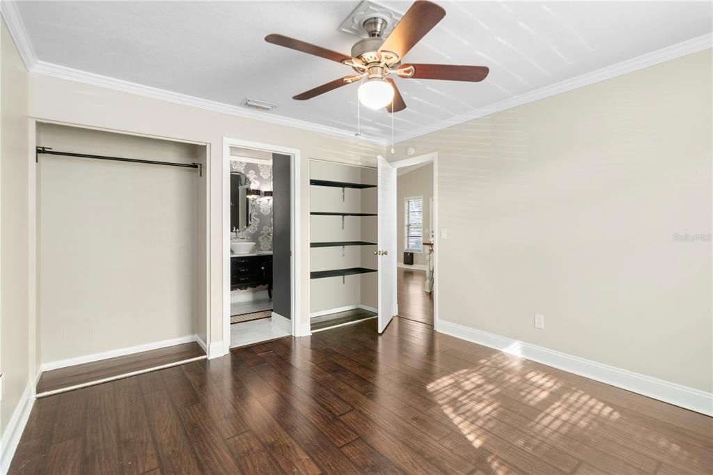 Primary bedroom w/ en suite and closet