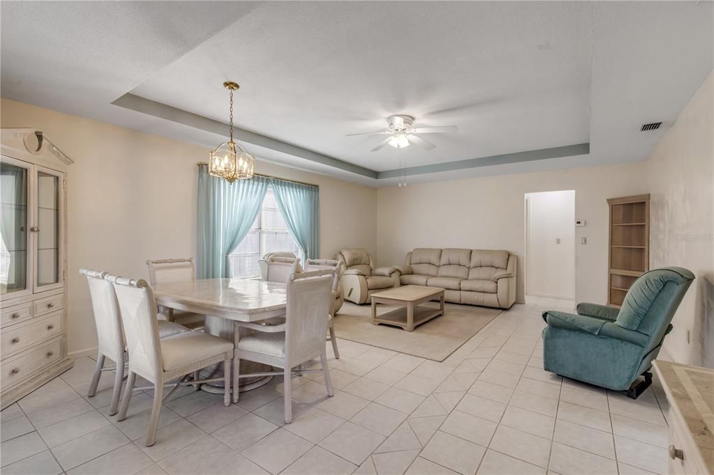 For Sale: $329,900 (2 beds, 2 baths, 1308 Square Feet)