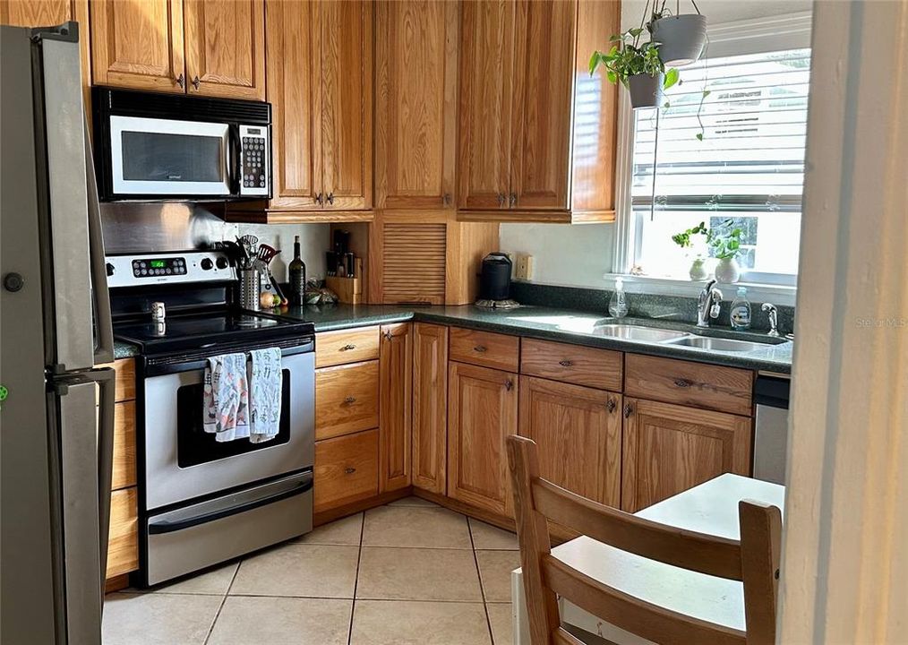 Kitchen with breakfast nook