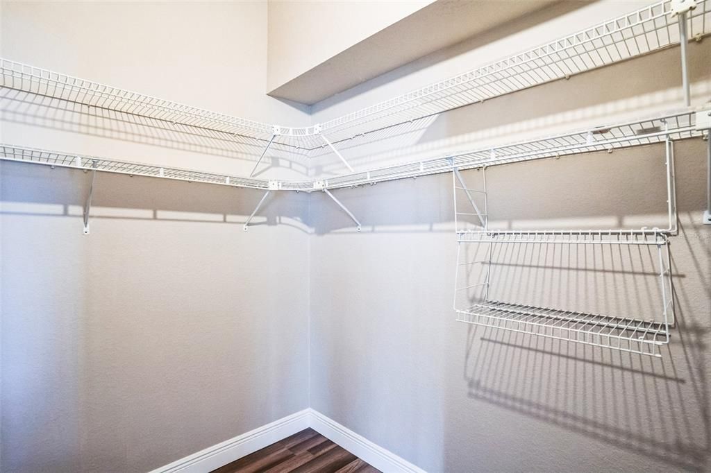 Под контрактом: $349,000 (3 спален, 2 ванн, 1440 Квадратных фут)