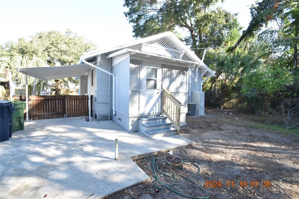 For Rent: $1,850 (2 beds, 2 baths, 1016 Square Feet)